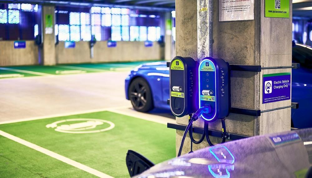 compleo charging solutions opens hq in oxfordshire
