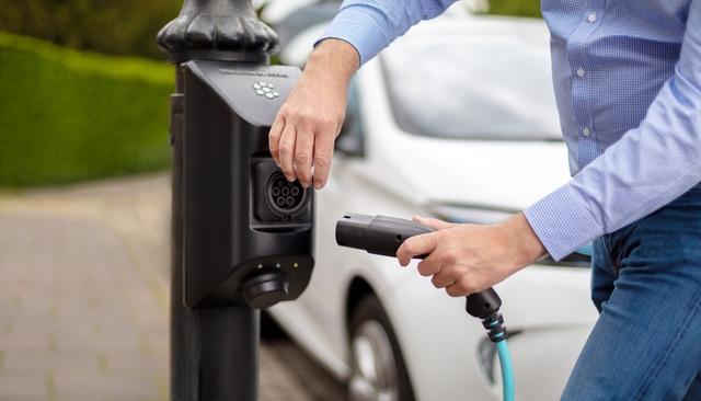 experian research reveals uk electric vehicles boom