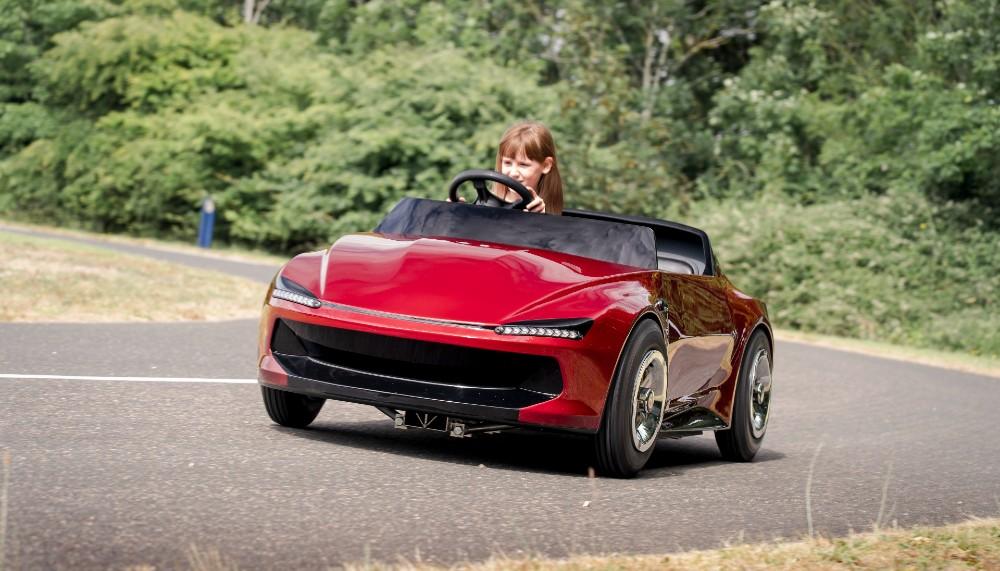 firefly sport: scaled down electric car