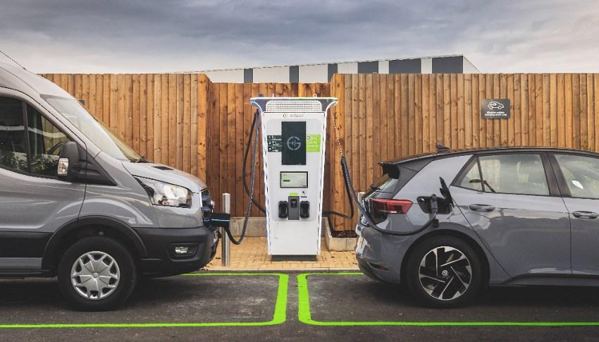 gridserve installs uk’s fastest public charger at braintree electric forecourt