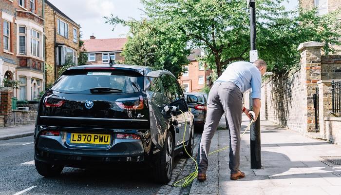 liverpool: ubitricity to install network of 300 on-street ev charging points