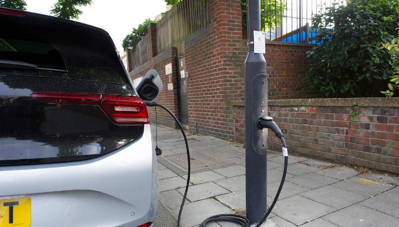 westminster appoints siemens to install 500 ubitricity charging points