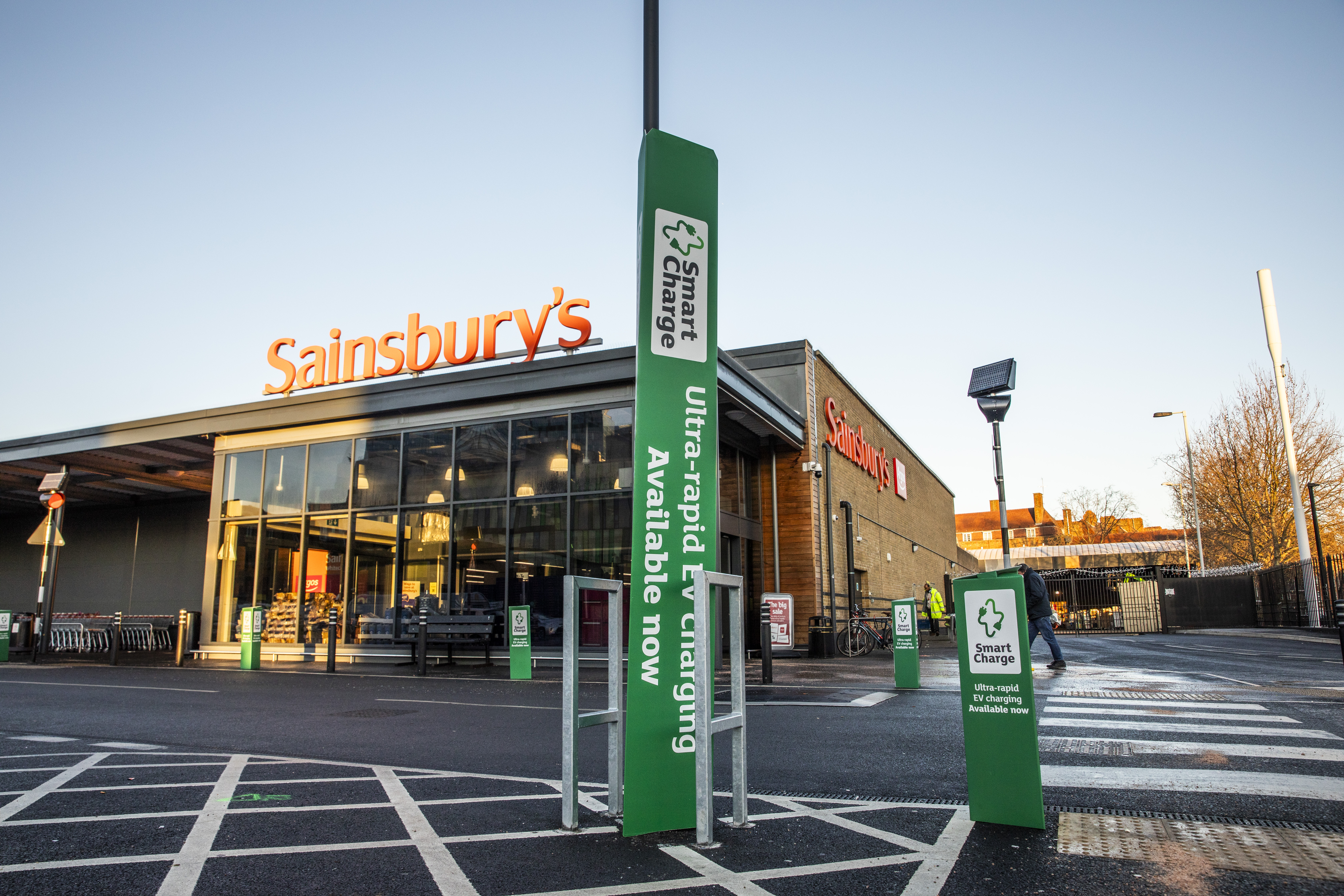 Sainsbury's Smart Charge charge points in front of store