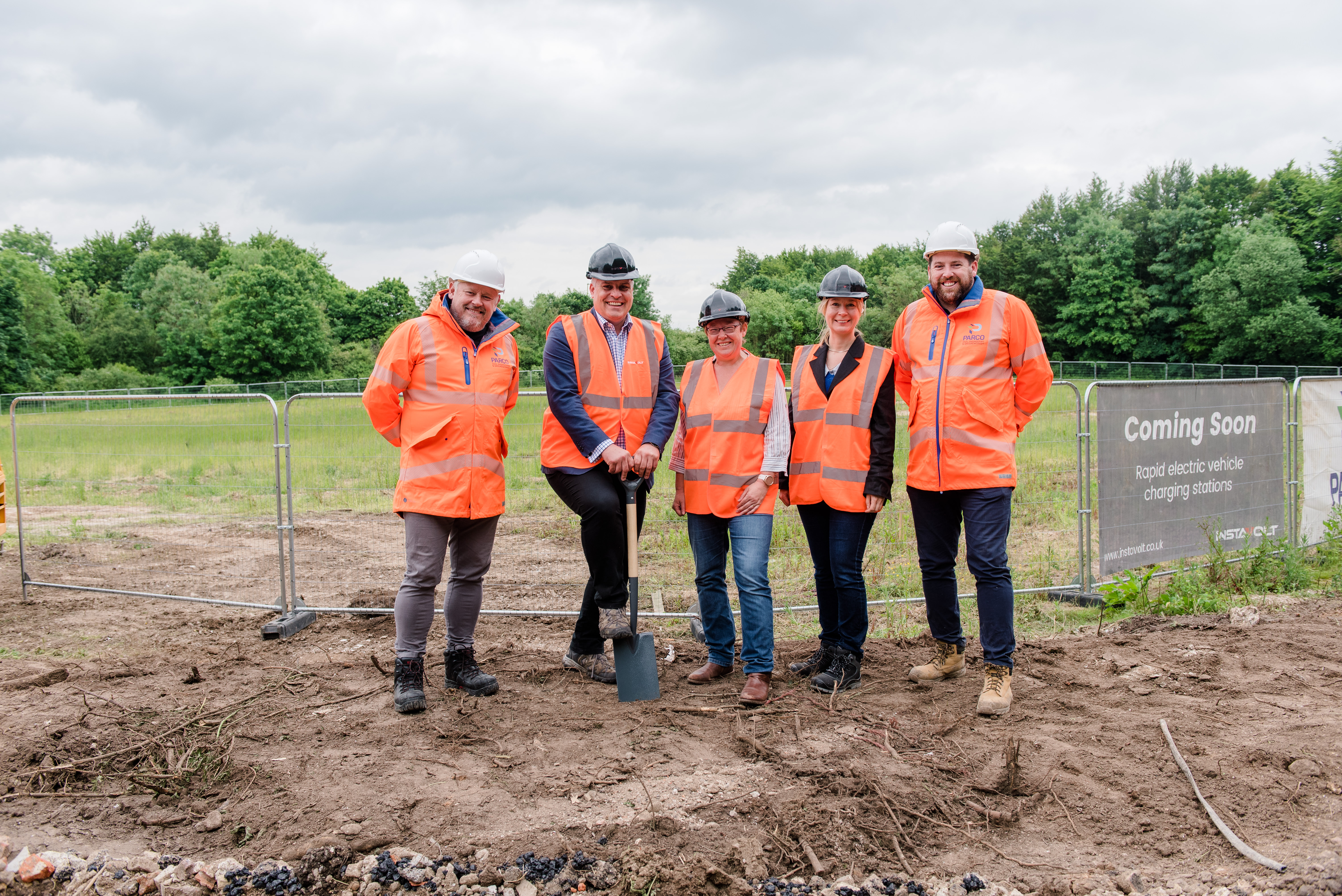 (Left to right) Michael Hand, Managing Director of Parco civil engineering and groundworks limited Delvin Lane, CEO of InstaVolt Cllr Kelsie Learney, Cabinet Member for Climate Emergency, Winchester City Council Lily Coles, Hub Development Director