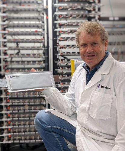 Doren Myersdorf holding StoreDot battery cell