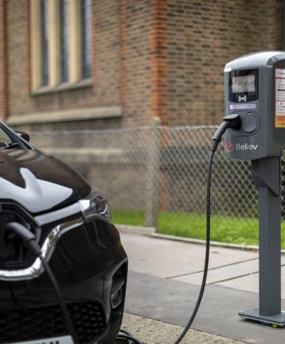 Believ charge point - charging Renault Zoe