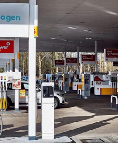 Hydrogen station opened at M40 services