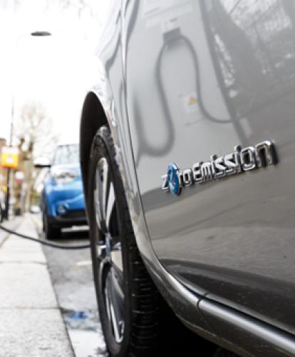 Charge point boost for EV taxi firms in West Yorkshire