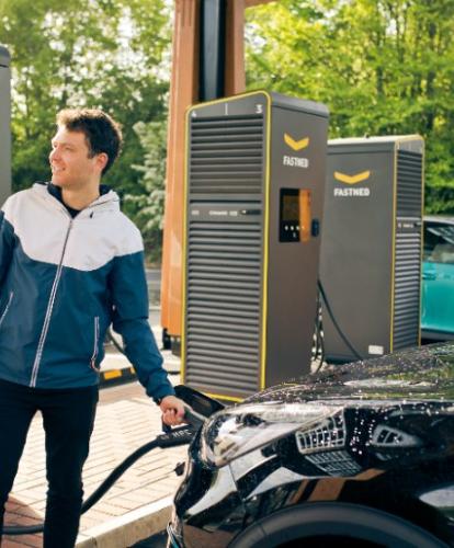 Popular ultra-rapid charging network Fastned now takes Zap-Pay