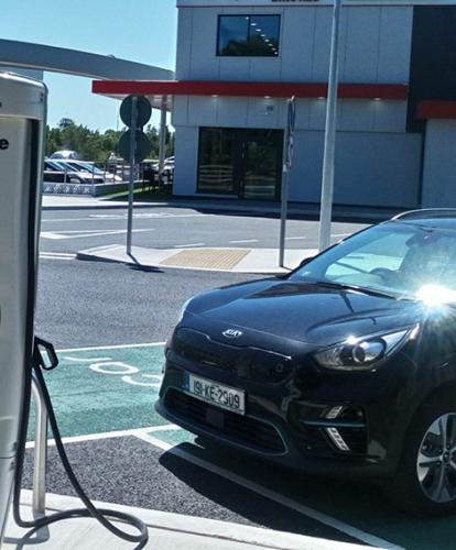 EasyGo and Eir to replace telephone booths in Ireland with rapid chargers