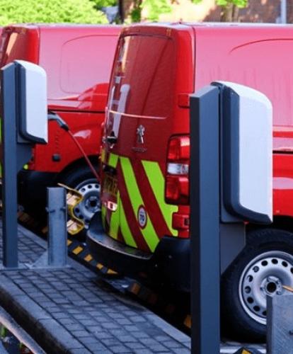 Royal Mail to add 3,000 electric transporters to its fleet