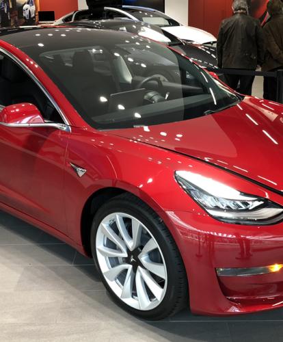 Tesla previews Model 3 around the UK