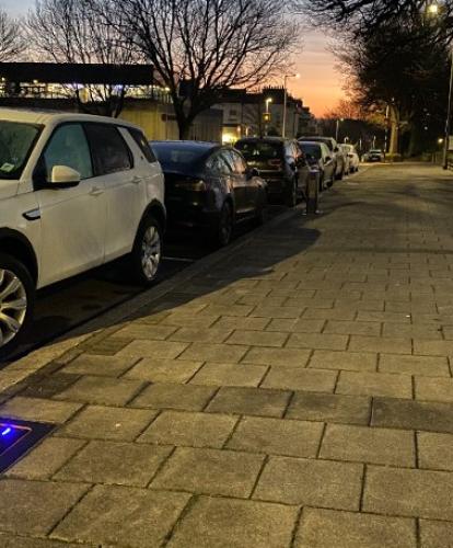 Retractable kerbside charger presents ultra-reliable charging solution