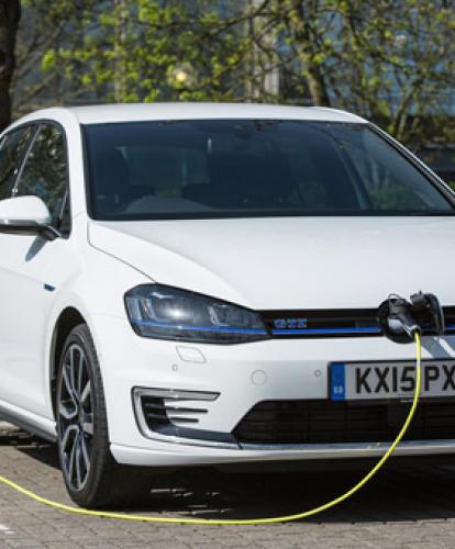 Electric car sales owe records to business buyers