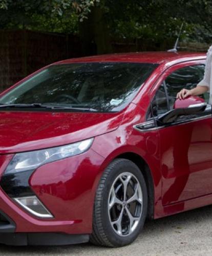 Carol Vorderman trials electric Vauxhall Ampera for Go Ultra Low campaign