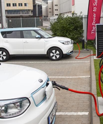 Kia starts roll-out of 100kW rapid charging units ahead of Soul EV release