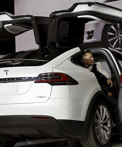 Tesla Model X officially launched in the US