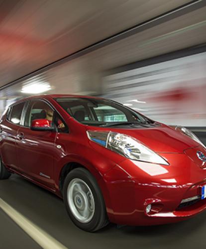 Hertz Car Hire introduces Nissan LEAF electric car to London fleet