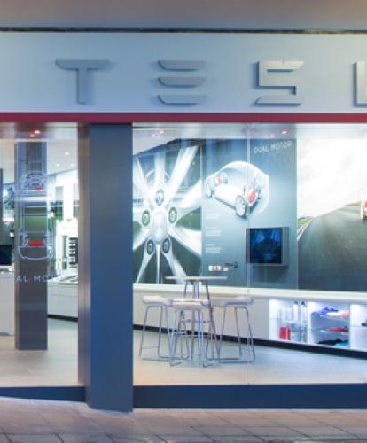 Tesla motors opens new store in Knutsford 