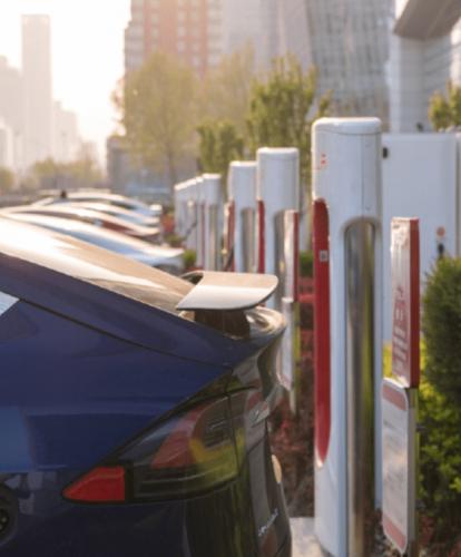 Tesla opens ten Supercharger locations for EV drivers in Holland