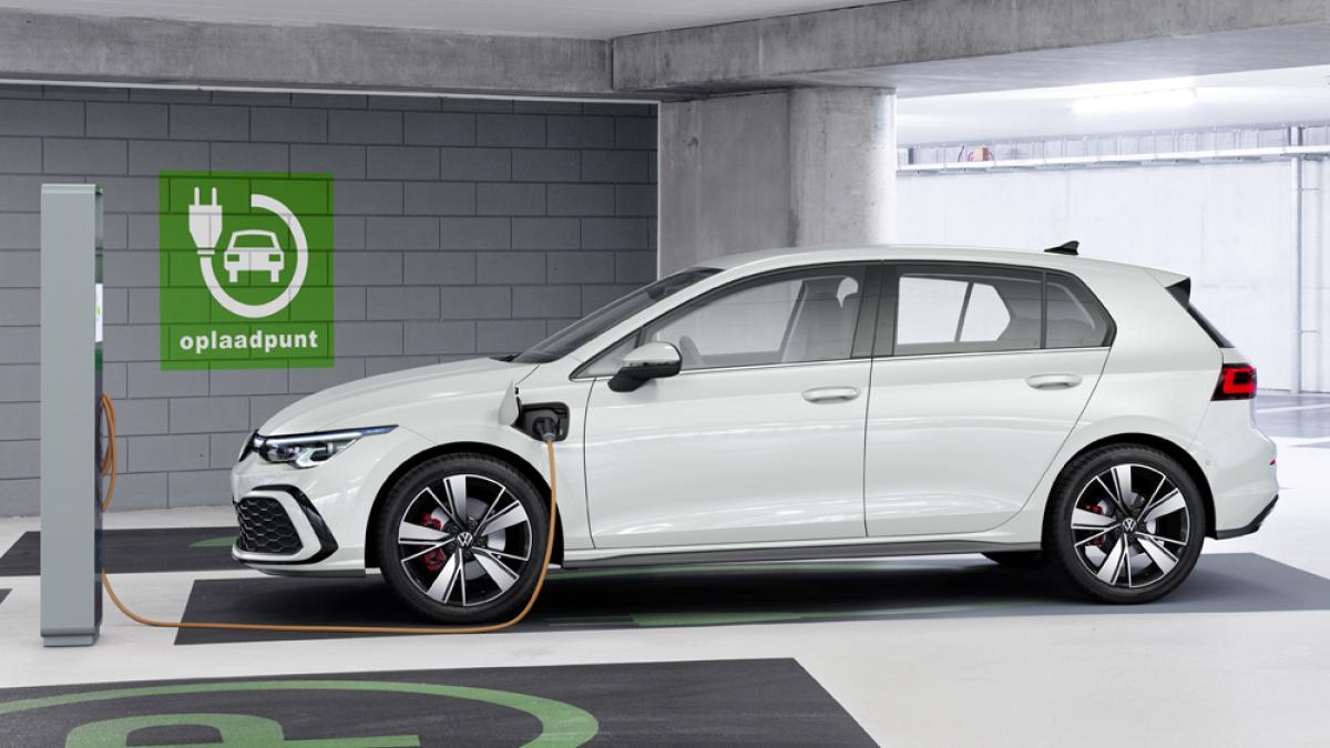 Two PHEV options for new VW Golf Zapmap