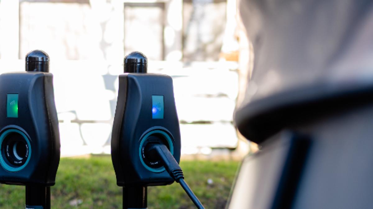 Hybrid charger store near me