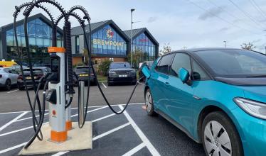 Blue EV charges at Osprey charge point outside of Brewpoint Brewery