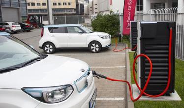 Kia starts roll-out of 100kW rapid charging units ahead of Soul EV release