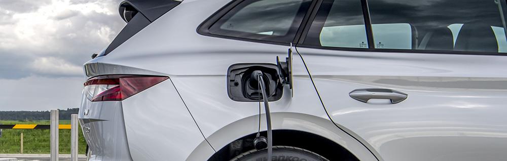 Enyaq charging on sale