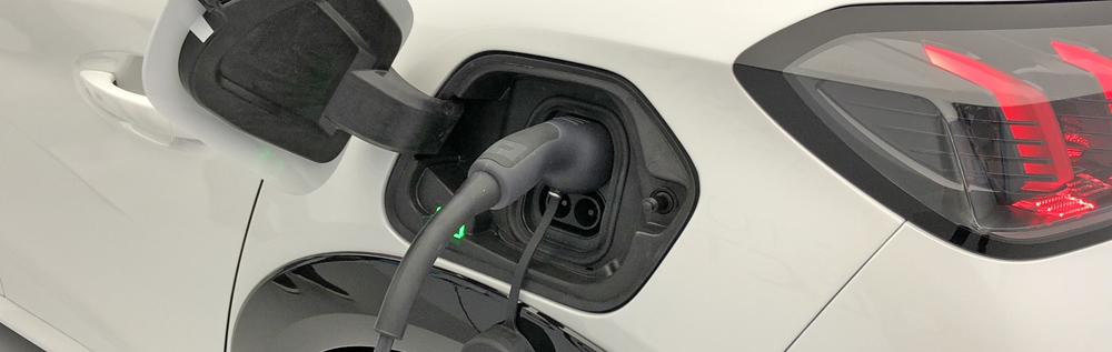 Peugeot e 208 charger type store